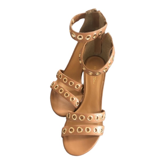 NEW Le Chateau Leather Heels size 38 - Picture 3 of 7